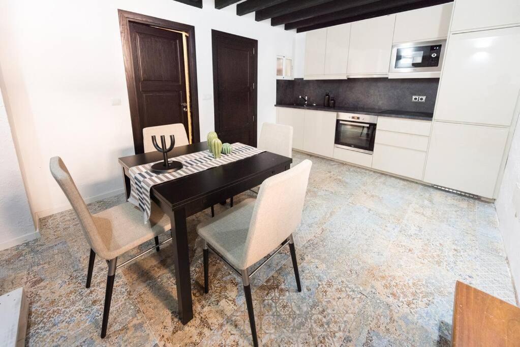 Loft En El Corazon De Palma Cerca De La Catedral Apartment Luaran gambar